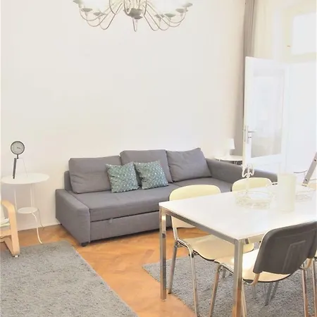 Apartment Apartament Grand Hotelique